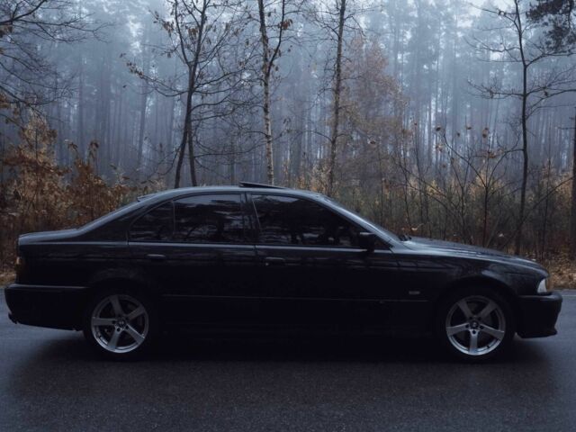 Черный БМВ 5 Серия, объемом двигателя 3.5 л и пробегом 270 тыс. км за 8000 $, фото 3 на Automoto.ua