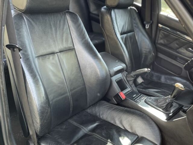 Черный БМВ 5 Серия, объемом двигателя 2 л и пробегом 330 тыс. км за 3500 $, фото 7 на Automoto.ua