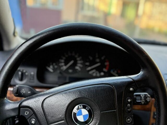 Чорний БМВ 5 Серія, об'ємом двигуна 2.9 л та пробігом 428 тис. км за 4900 $, фото 11 на Automoto.ua