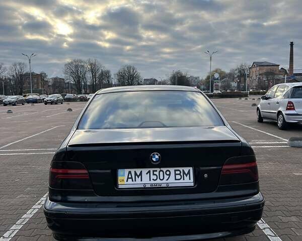 Чорний БМВ 5 Серія, об'ємом двигуна 2.5 л та пробігом 300 тис. км за 5000 $, фото 4 на Automoto.ua
