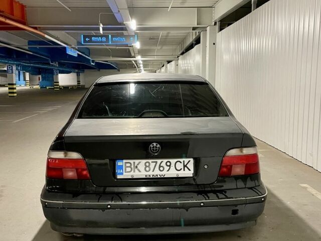 Черный БМВ 5 Серия, объемом двигателя 0 л и пробегом 371 тыс. км за 3300 $, фото 5 на Automoto.ua