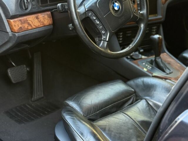 Чорний БМВ 5 Серія, об'ємом двигуна 2.9 л та пробігом 428 тис. км за 4900 $, фото 9 на Automoto.ua