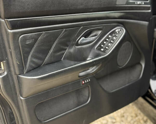 Черный БМВ 5 Серия, объемом двигателя 3 л и пробегом 400 тыс. км за 5950 $, фото 13 на Automoto.ua