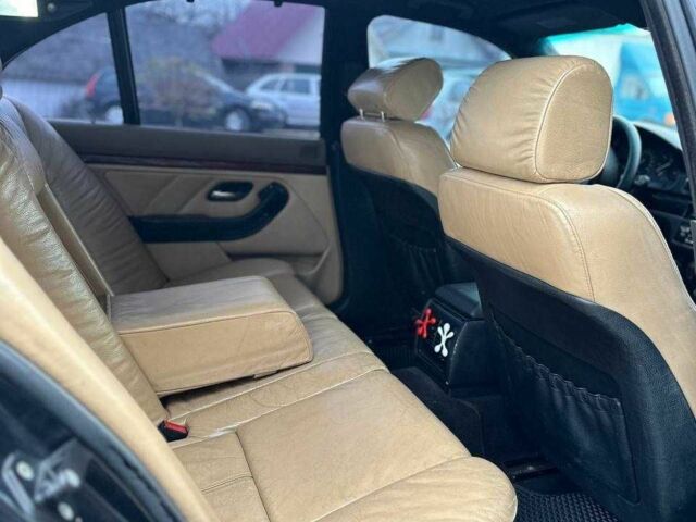 Чорний БМВ 5 Серія, об'ємом двигуна 2.9 л та пробігом 300 тис. км за 5500 $, фото 20 на Automoto.ua