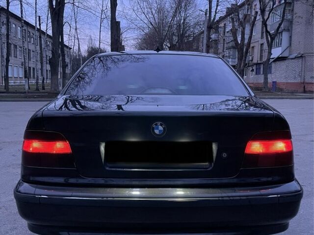 Черный БМВ 5 Серия, объемом двигателя 2.5 л и пробегом 500 тыс. км за 4500 $, фото 3 на Automoto.ua