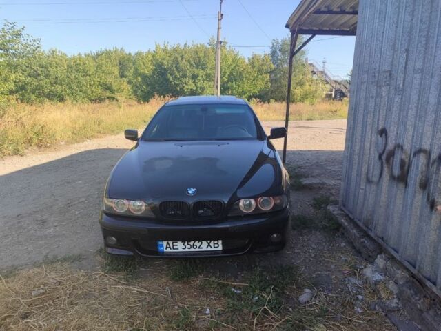 Черный БМВ 5 Серия, объемом двигателя 3.5 л и пробегом 1000 тыс. км за 2700 $, фото 2 на Automoto.ua
