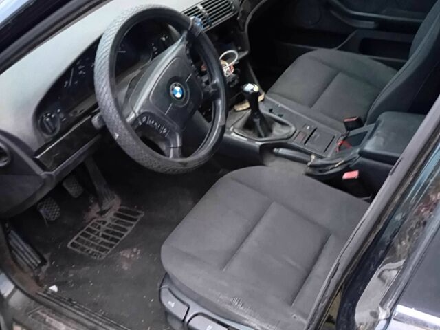 Черный БМВ 5 Серия, объемом двигателя 2.5 л и пробегом 1 тыс. км за 1097 $, фото 2 на Automoto.ua