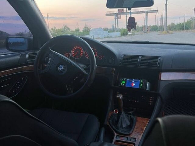 Чорний БМВ 5 Серія, об'ємом двигуна 2.5 л та пробігом 340 тис. км за 3700 $, фото 7 на Automoto.ua