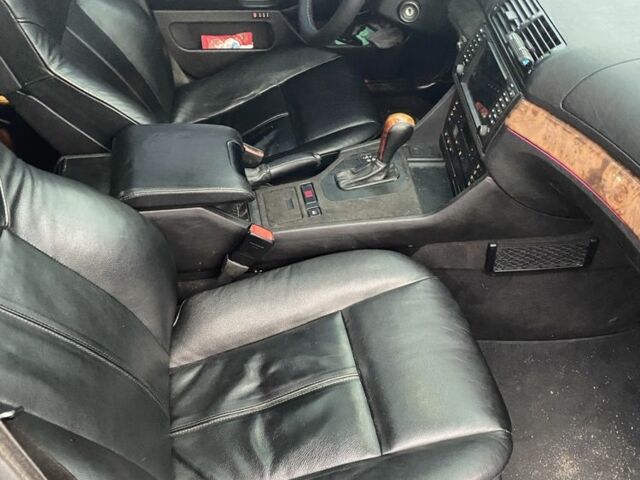 Черный БМВ 5 Серия, объемом двигателя 3.5 л и пробегом 268 тыс. км за 5500 $, фото 21 на Automoto.ua