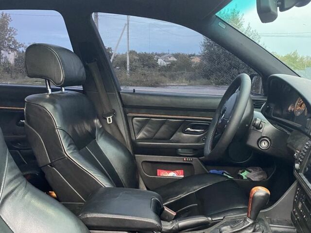 Черный БМВ 5 Серия, объемом двигателя 3.5 л и пробегом 268 тыс. км за 5500 $, фото 18 на Automoto.ua