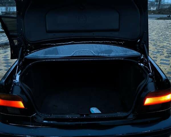 Чорний БМВ 5 Серія, об'ємом двигуна 3 л та пробігом 304 тис. км за 4150 $, фото 13 на Automoto.ua