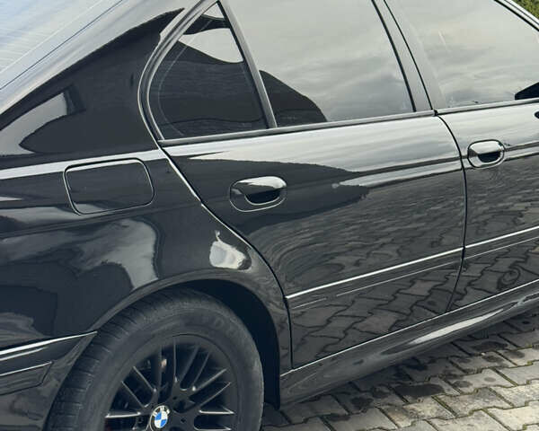 Черный БМВ 5 Серия, объемом двигателя 2.5 л и пробегом 350 тыс. км за 5555 $, фото 21 на Automoto.ua