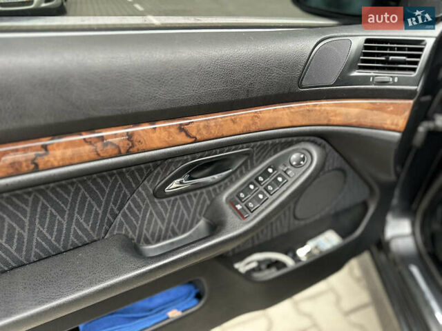 Чорний БМВ 5 Серія, об'ємом двигуна 2.93 л та пробігом 335 тис. км за 6850 $, фото 22 на Automoto.ua