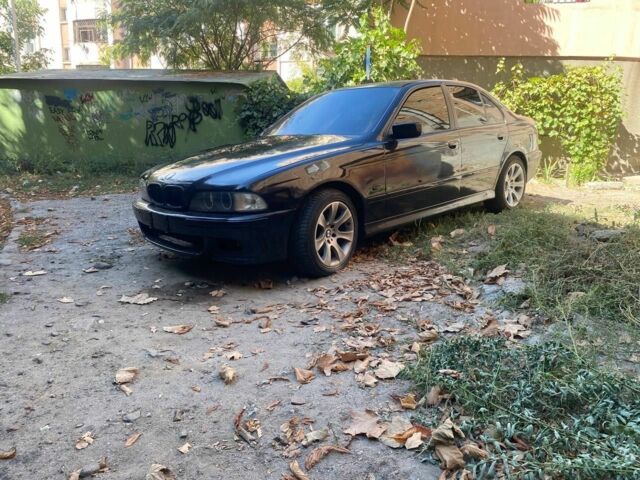 Чорний БМВ 5 Серія, об'ємом двигуна 3.5 л та пробігом 270 тис. км за 4500 $, фото 1 на Automoto.ua
