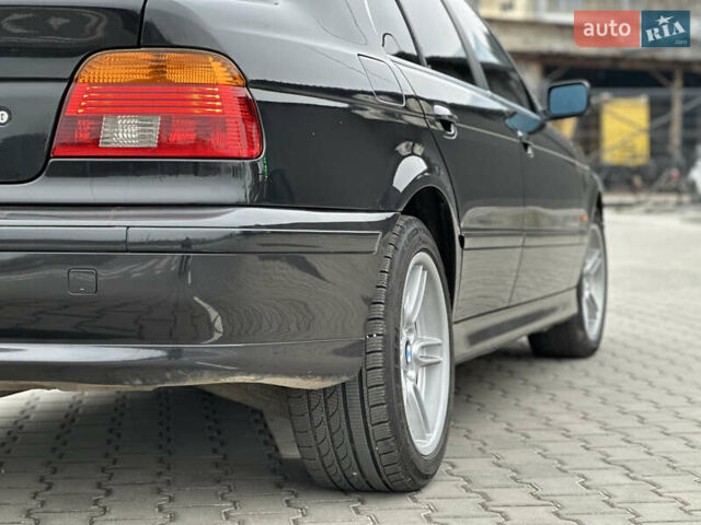 Чорний БМВ 5 Серія, об'ємом двигуна 2.93 л та пробігом 335 тис. км за 6850 $, фото 14 на Automoto.ua
