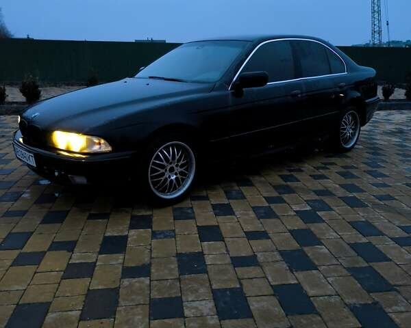 Чорний БМВ 5 Серія, об'ємом двигуна 3 л та пробігом 304 тис. км за 4150 $, фото 1 на Automoto.ua