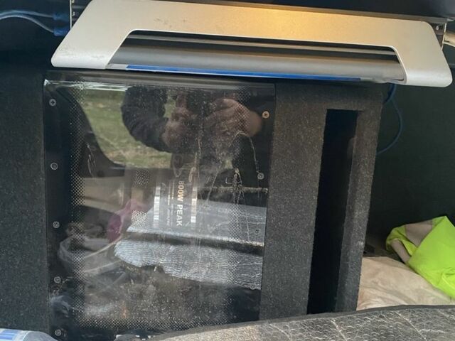 Черный БМВ 5 Серия, объемом двигателя 3.5 л и пробегом 268 тыс. км за 5500 $, фото 15 на Automoto.ua