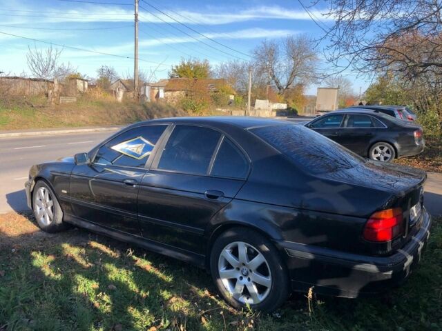 Черный БМВ 5 Серия, объемом двигателя 2.5 л и пробегом 360 тыс. км за 3750 $, фото 2 на Automoto.ua