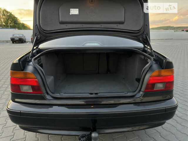 Черный БМВ 5 Серия, объемом двигателя 3 л и пробегом 308 тыс. км за 6450 $, фото 35 на Automoto.ua