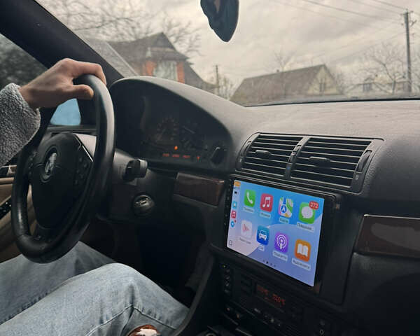 Черный БМВ 5 Серия, объемом двигателя 2.5 л и пробегом 350 тыс. км за 5555 $, фото 44 на Automoto.ua