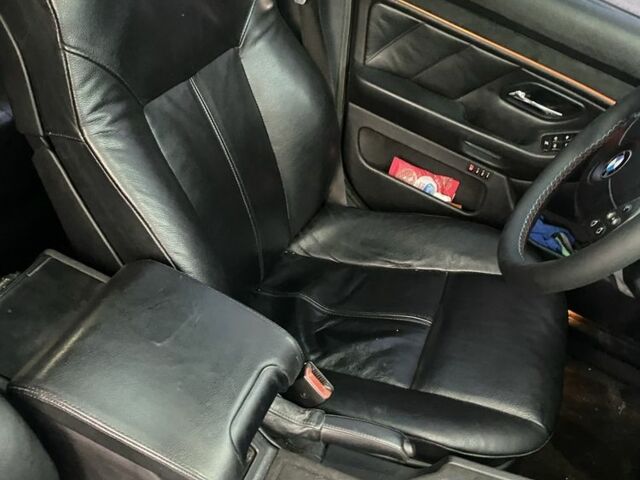 Черный БМВ 5 Серия, объемом двигателя 3.5 л и пробегом 268 тыс. км за 5500 $, фото 11 на Automoto.ua