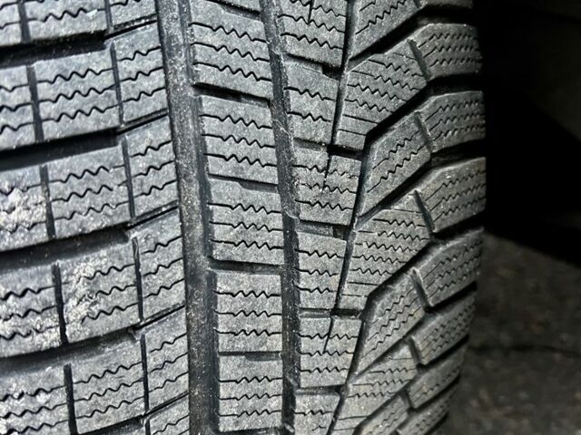 БМВ 5 Серия 2000 в Кременчуге на Automoto.ua Черный БМВ 5 Серия, объемом двигателя 2.5 л и пробегом 350 тыс. км за 3499 $, фото 19 на Automoto.ua