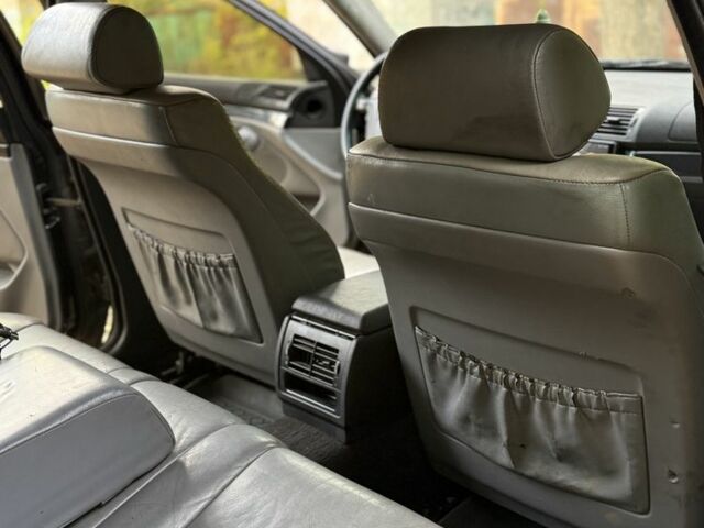 Черный БМВ 5 Серия, объемом двигателя 2.5 л и пробегом 300 тыс. км за 2199 $, фото 14 на Automoto.ua