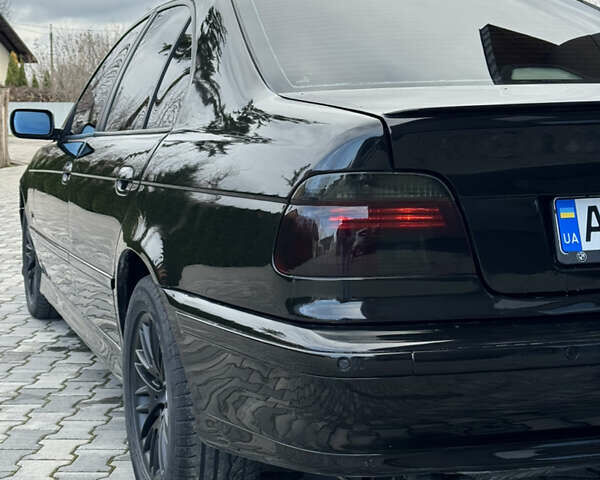 Черный БМВ 5 Серия, объемом двигателя 2.5 л и пробегом 350 тыс. км за 5555 $, фото 15 на Automoto.ua