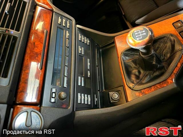 Черный БМВ 5 Серия, объемом двигателя 2 л и пробегом 249 тыс. км за 4480 $, фото 3 на Automoto.ua