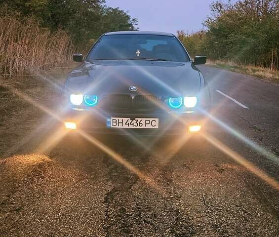 Черный БМВ 5 Серия, объемом двигателя 1.99 л и пробегом 300 тыс. км за 5000 $, фото 29 на Automoto.ua