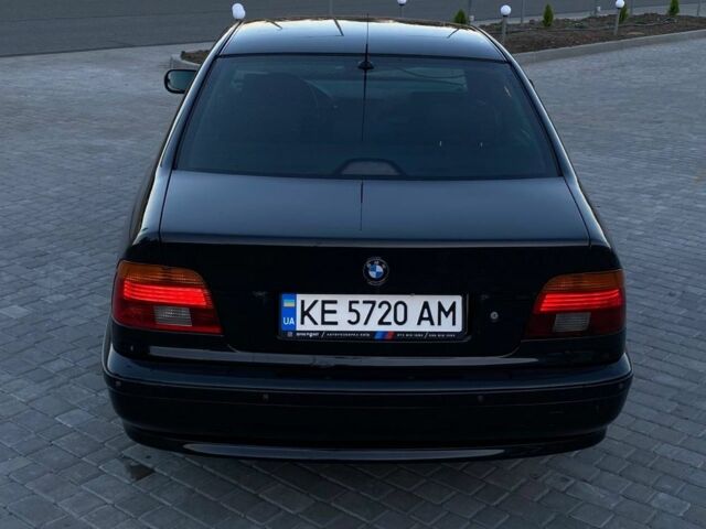 Черный БМВ 5 Серия, объемом двигателя 2.2 л и пробегом 300 тыс. км за 4300 $, фото 1 на Automoto.ua