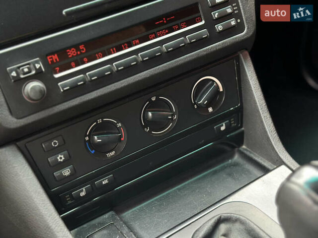 Черный БМВ 5 Серия, объемом двигателя 2.5 л и пробегом 398 тыс. км за 5000 $, фото 28 на Automoto.ua