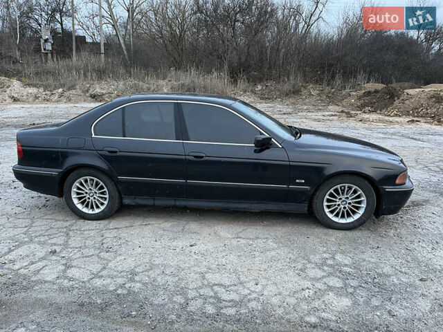 Черный БМВ 5 Серия, объемом двигателя 2.5 л и пробегом 470 тыс. км за 4100 $, фото 2 на Automoto.ua