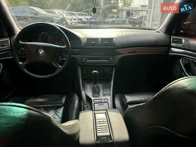 Черный БМВ 5 Серия, объемом двигателя 2.5 л и пробегом 398 тыс. км за 5000 $, фото 44 на Automoto.ua