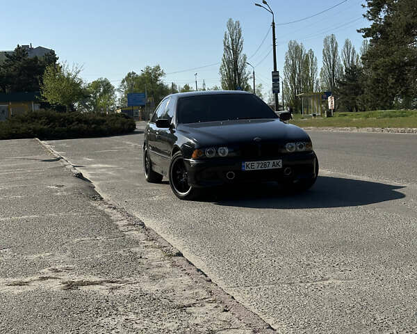 Чорний БМВ 5 Серія, об'ємом двигуна 3.5 л та пробігом 350 тис. км за 6300 $, фото 2 на Automoto.ua