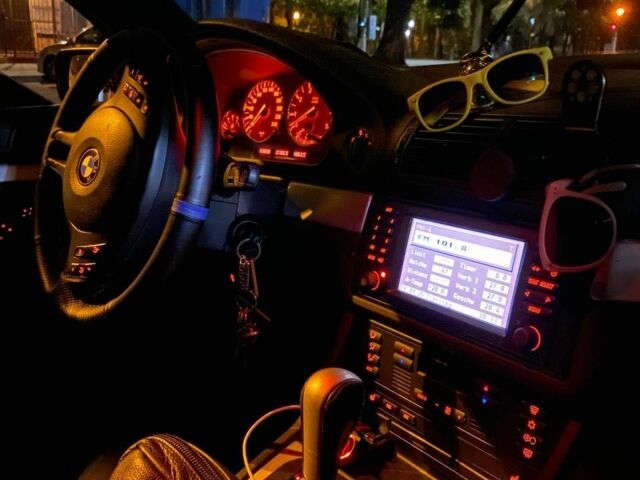 Черный БМВ 5 Серия, объемом двигателя 3.5 л и пробегом 270 тыс. км за 4500 $, фото 2 на Automoto.ua