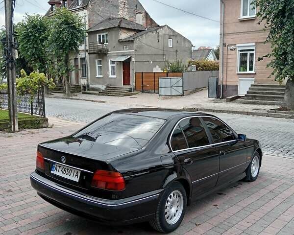 Черный БМВ 5 Серия, объемом двигателя 2 л и пробегом 464 тыс. км за 3350 $, фото 5 на Automoto.ua