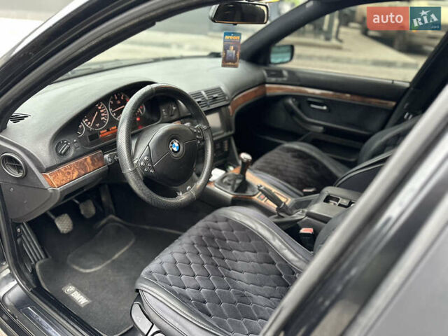 Чорний БМВ 5 Серія, об'ємом двигуна 2.93 л та пробігом 335 тис. км за 6850 $, фото 21 на Automoto.ua