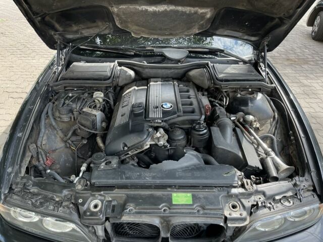 Чорний БМВ 5 Серія, об'ємом двигуна 0.28 л та пробігом 330 тис. км за 4500 $, фото 10 на Automoto.ua