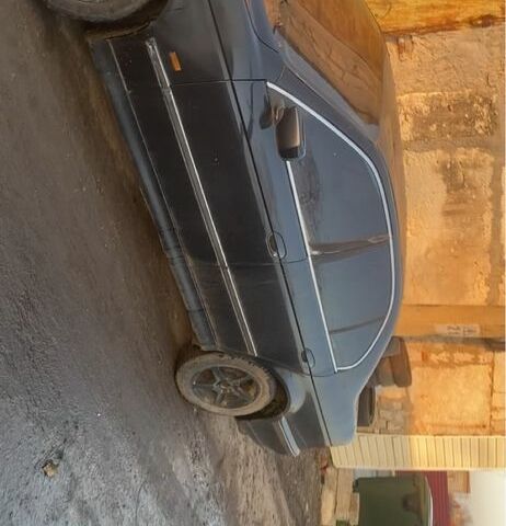 Черный БМВ 5 Серия, объемом двигателя 3 л и пробегом 300 тыс. км за 1350 $, фото 2 на Automoto.ua