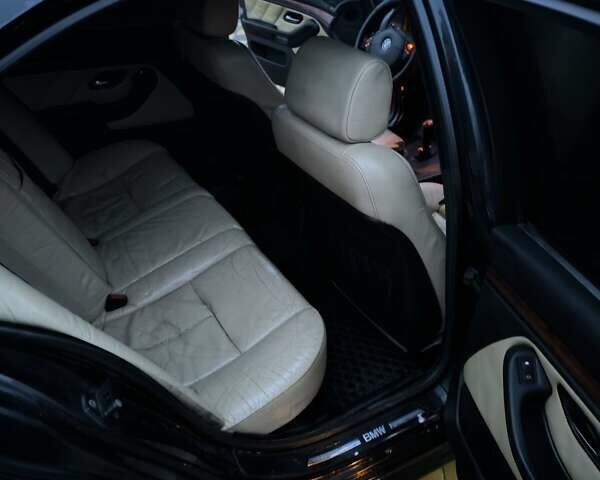 Чорний БМВ 5 Серія, об'ємом двигуна 3 л та пробігом 304 тис. км за 4150 $, фото 11 на Automoto.ua