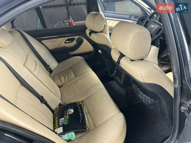 Чорний БМВ 5 Серія, об'ємом двигуна 2.93 л та пробігом 480 тис. км за 5200 $, фото 9 на Automoto.ua