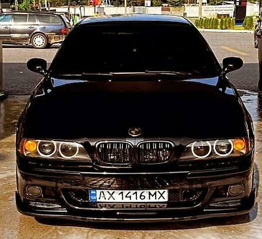 Черный БМВ 5 Серия, объемом двигателя 3 л и пробегом 383 тыс. км за 7900 $, фото 2 на Automoto.ua
