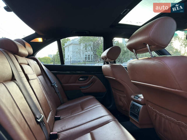 Черный БМВ 5 Серия, объемом двигателя 4.4 л и пробегом 333 тыс. км за 8490 $, фото 23 на Automoto.ua