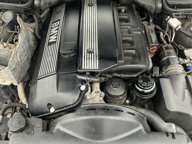 Черный БМВ 5 Серия, объемом двигателя 2.5 л и пробегом 350 тыс. км за 5450 $, фото 7 на Automoto.ua