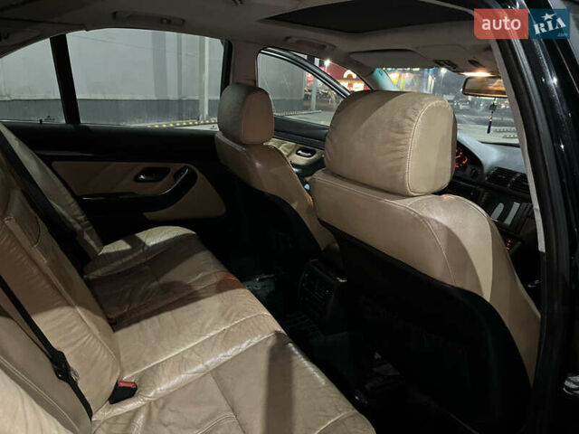 Чорний БМВ 5 Серія, об'ємом двигуна 2.93 л та пробігом 430 тис. км за 4499 $, фото 6 на Automoto.ua