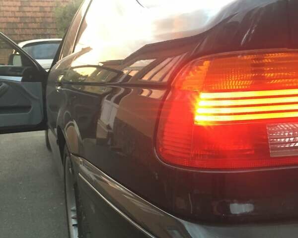 Черный БМВ 5 Серия, объемом двигателя 2.2 л и пробегом 350 тыс. км за 5300 $, фото 20 на Automoto.ua