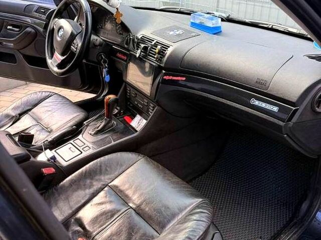 Черный БМВ 5 Серия, объемом двигателя 2.2 л и пробегом 368 тыс. км за 3900 $, фото 1 на Automoto.ua