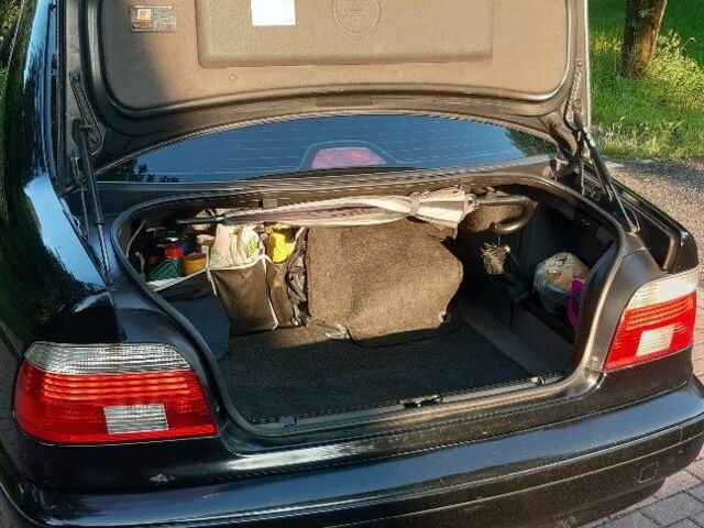 Черный БМВ 5 Серия, объемом двигателя 2.5 л и пробегом 298 тыс. км за 3560 $, фото 13 на Automoto.ua