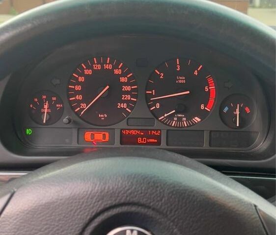 Черный БМВ 5 Серия, объемом двигателя 2.5 л и пробегом 434 тыс. км за 5900 $, фото 13 на Automoto.ua